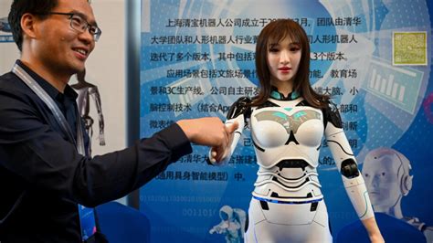 chloe robot china